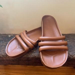 *NWOT* Brown Faux Leather Sandals